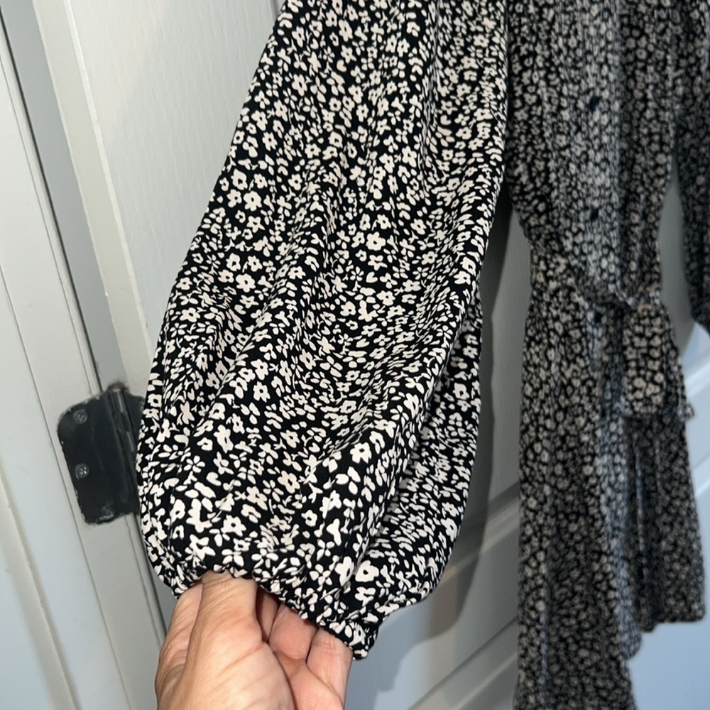 NWT H&M beautiful fall knee length dress - size small - Picture 5 of 10